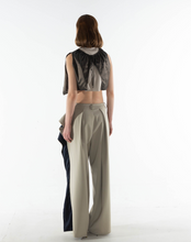 Load image into Gallery viewer, Cropped Flare Top