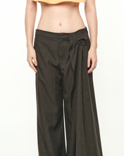 Load image into Gallery viewer, Draped Flare Pants