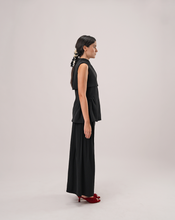 Load image into Gallery viewer, Peplum Yoke Top