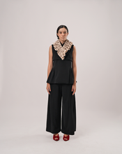 Load image into Gallery viewer, Petal Collar