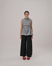 Load image into Gallery viewer, Peplum Yoke Top
