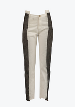 Load image into Gallery viewer, Prune Jeans