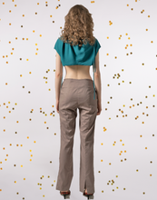 Load image into Gallery viewer, Cut Out Ruched Crop Top