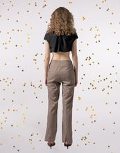 Load image into Gallery viewer, Cut Out Ruched Crop Top