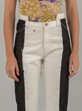 Load image into Gallery viewer, Prune Jeans
