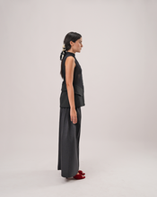 Load image into Gallery viewer, Deconstructed Waist Collar Shirt
