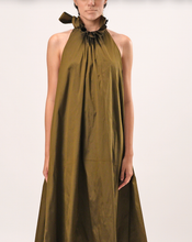 Load image into Gallery viewer, Flare Pleats Maxi Dress
