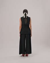 Load image into Gallery viewer, Peplum Yoke Top
