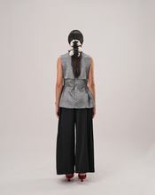 Load image into Gallery viewer, Peplum Yoke Top

