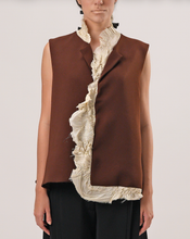 Load image into Gallery viewer, Contrast Sculpted Ruffle Top
